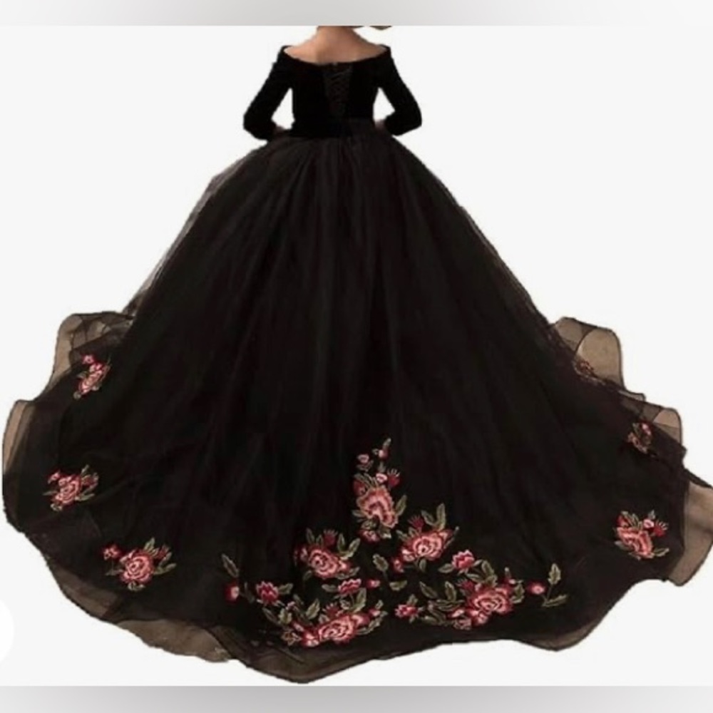 Black formal dress with train Girls size 8
